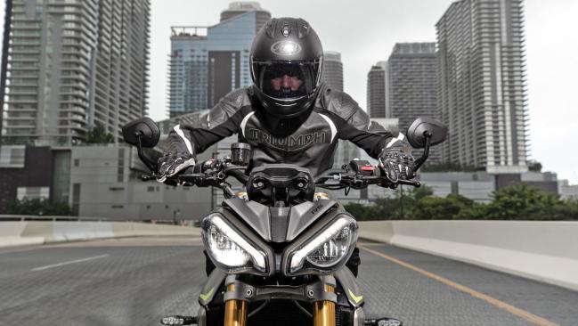 Triumph Speed Triple 1200 RS: 180 CV para el modelo más canalla de la gama