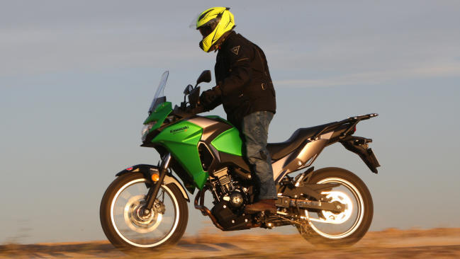 Prueba Kawasaki Versys X300: Estrenarse en verde