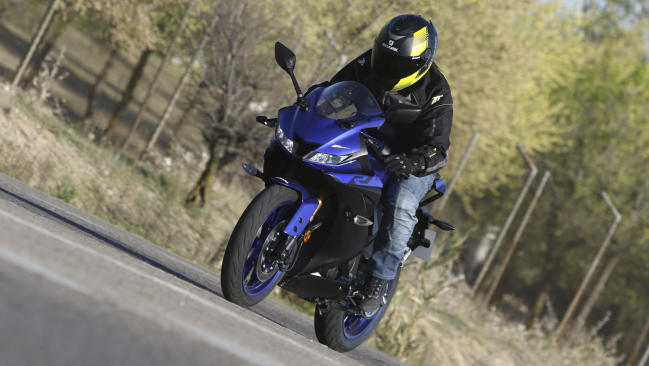 Fotos de la Yamaha R125 a prueba 1 Prueba Yamaha R125: La más rápida