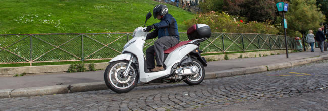 Prueba Peugeot Belville 125: desde la cuna de la elegancia