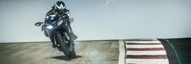 Kawasaki ZX-10 RR 2017 en Salón Colonia