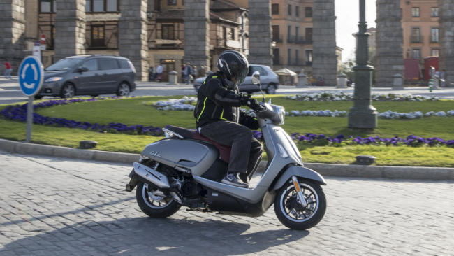 Prueba KYMCO Like 125 2018: retro del futuro