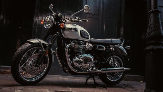 Fotos de la Triumph Bonneville T120 1 Triumph Bonneville T120 Ace y Diamond Edition en el salón de Milán EICMA 2018