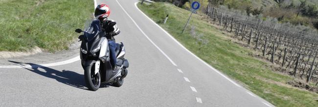 Prueba del Yamaha X-MAX 300 2017 1 Yamaha X-Max 300: scooter equilibrado