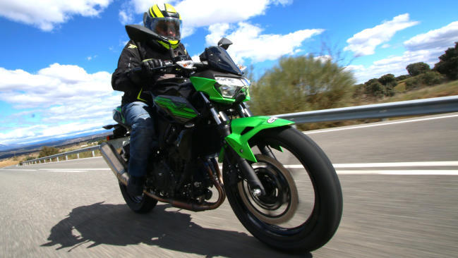 Prueba Kawasaki Z400: Más Z que nunca