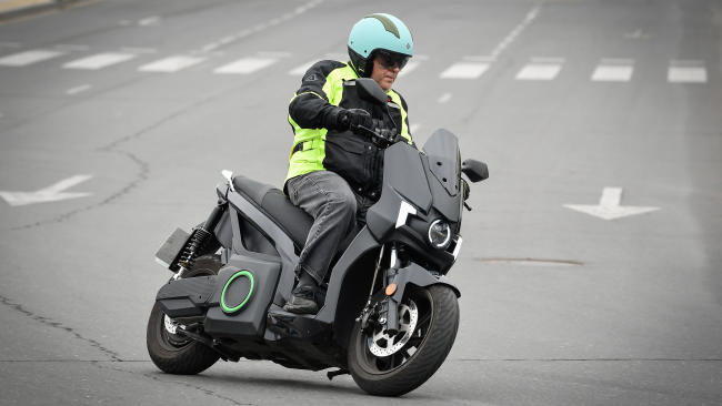 Así es la moto eléctrica más vendida de España