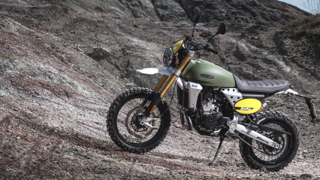 Fantic Caballero Rally 500: homenaje a las motos de <em></img>Regolarità </em>de los 70