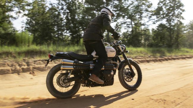 Triumph Street Scrambler 900: el campo en blanco y negro