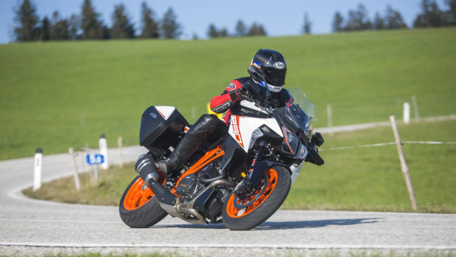 Prueba KTM 1290 SUPER DUKE GT 2019: paso adelante