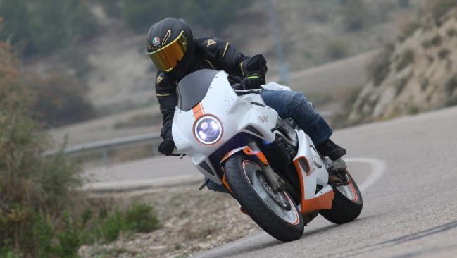 Prueba Dragon TT Cafe Racer 600 F: muy especial