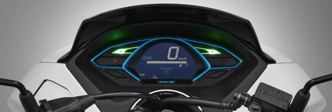 Fotos del Honda PCX Hybrid y Electric 1 Novedades Honda 2018: Neo Sports Café más PCX eléctrico y Hybrid