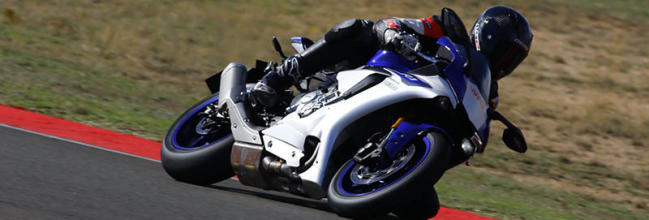 Fotos de la Yamaha YZF-R1 en el circuito de Albacete 1 Prueba en circuito Yamaha YZF-R1: emociones inexplicables