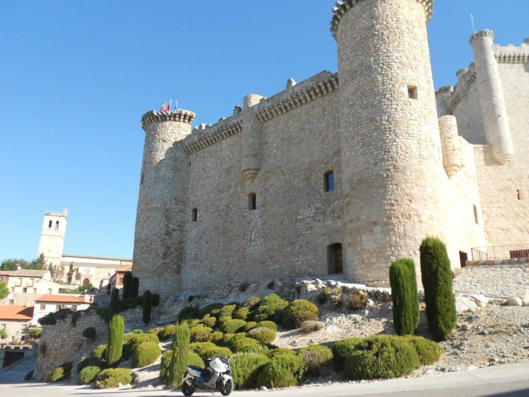 Ruta en moto por los cinco castillos