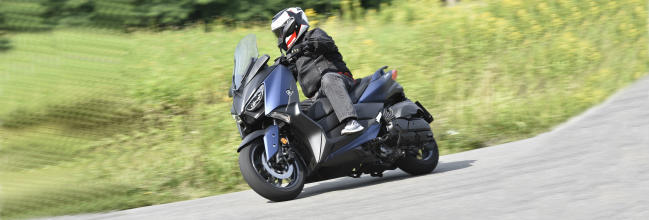 Fotos de la prueba del Yamaha X-MAX 400 7 preview fadb1c546a9e3