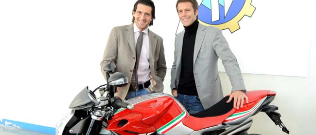 La realeza italiana viaja en moto 1 principe