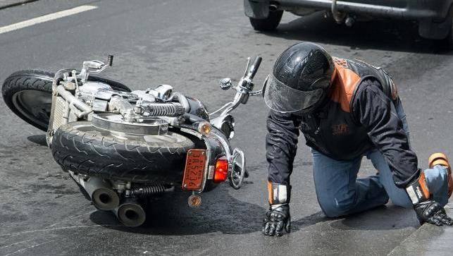 Accidente por salida de vía: IMU insiste en su "capacidad letal" 1 quehacertrasaccidentedemoto 4