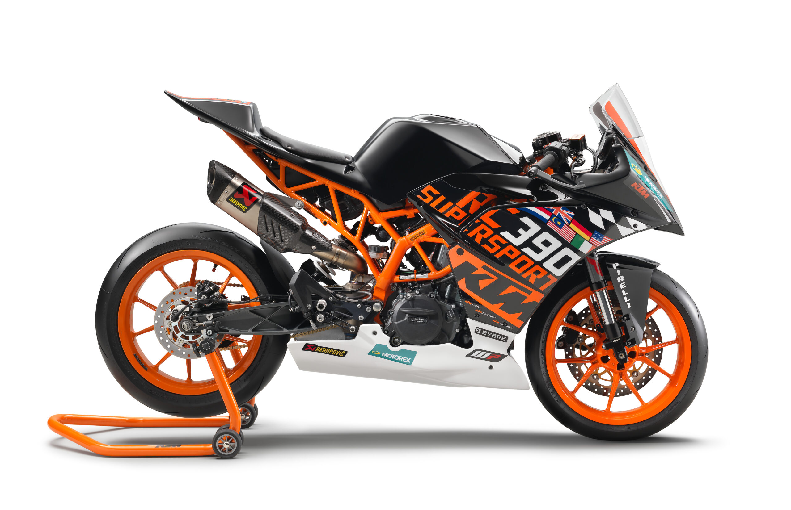 KTM RC 390 Ni grande ni pequeña, sino todo lo contrario