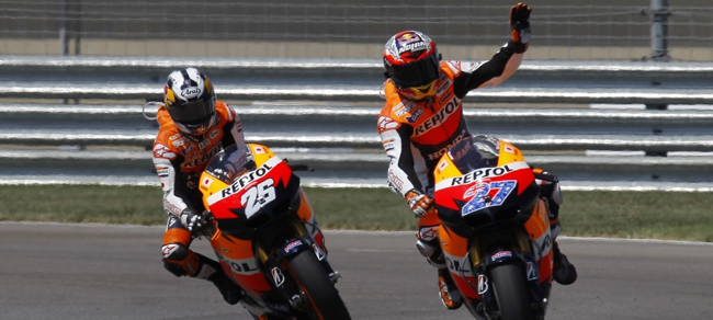 Stoner consigue la victoria número 100 del equipo Repsol Honda 1 repsol1 1