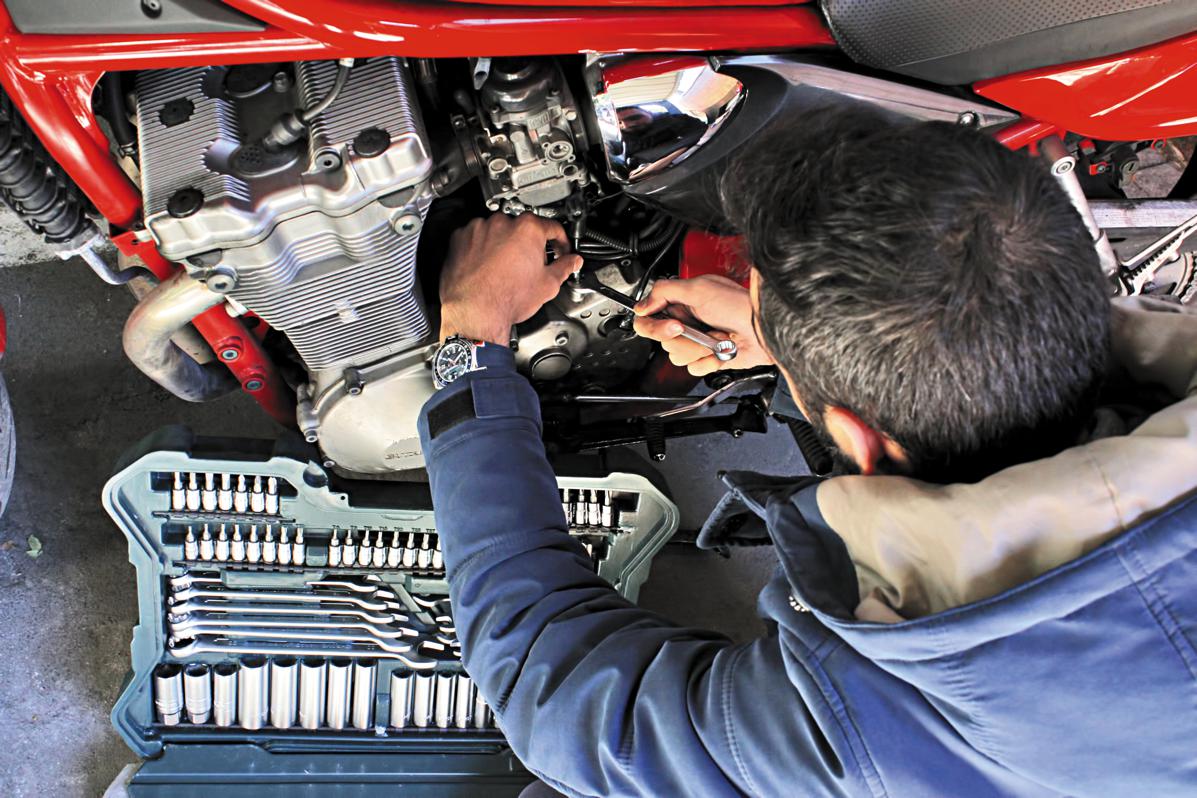 Cómo poner a punto la moto para el buen tiempo 1 revisionmotoprimavera