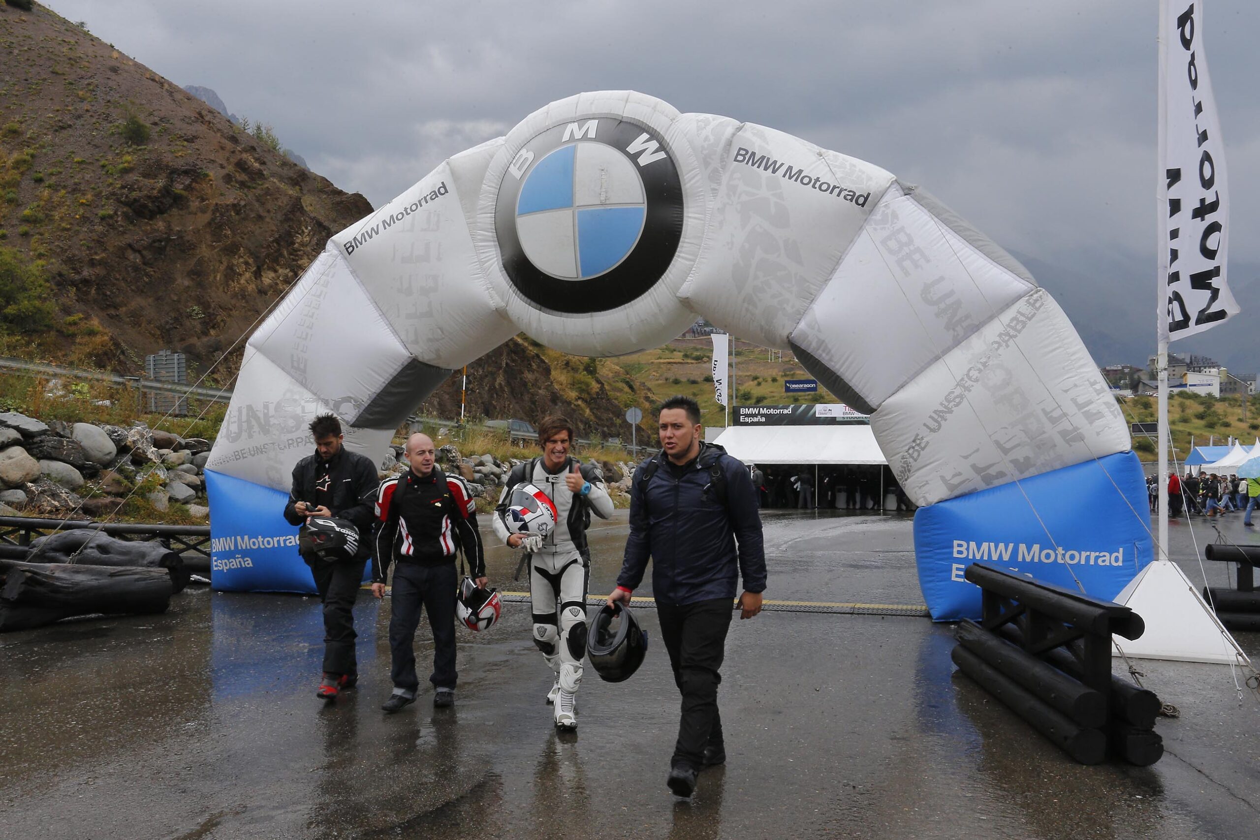 Universidad de verano BMW 5 riders bmw20130619 scaled