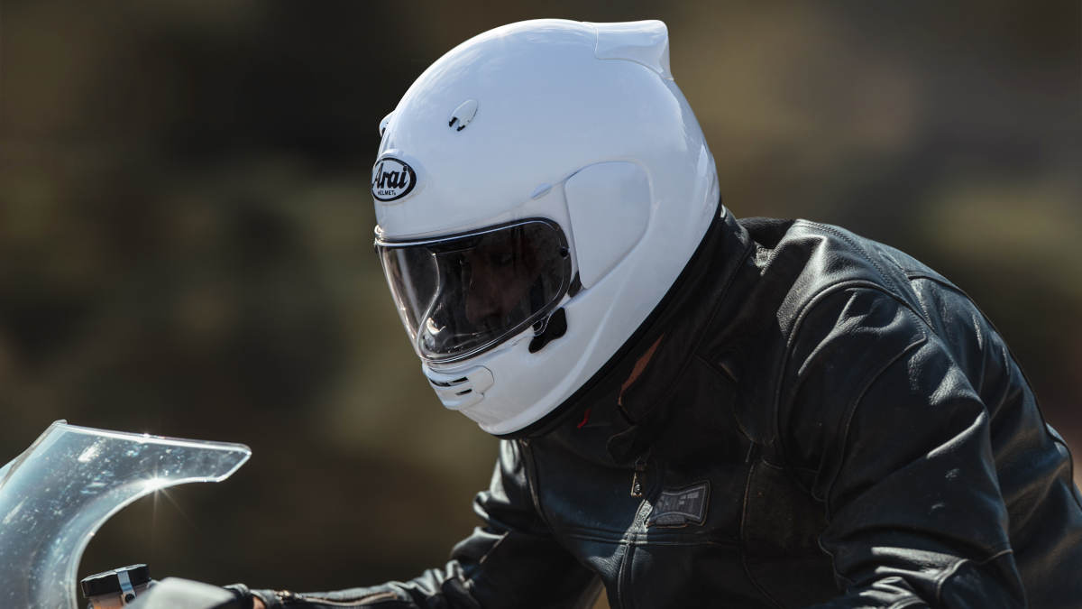 Arai Quantic: así es su primer casco en cumplir con la normativa R22-06 1 riding