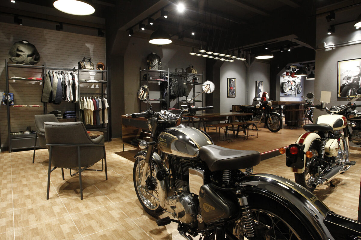 Royal Enfield abre su tienda exclusiva en Mallorca 1 royalenfieldtiendamallorca