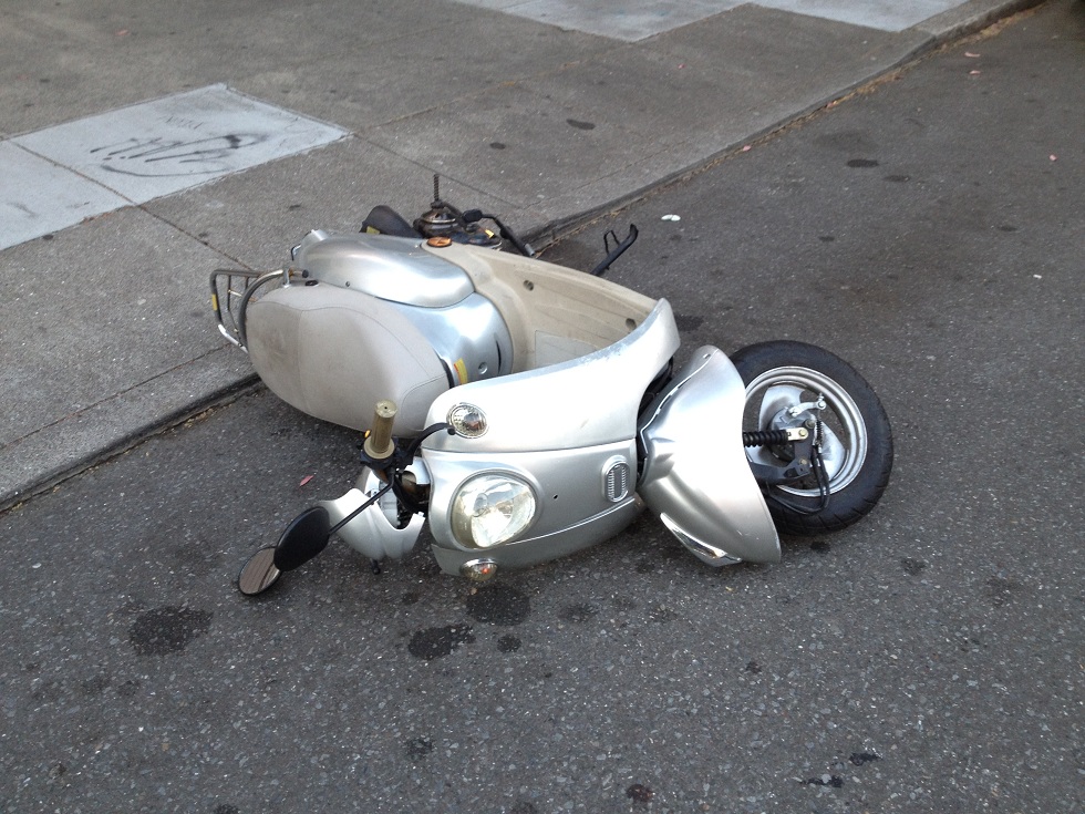 España: Más motos viejas y más accidentes 1 scootercaida