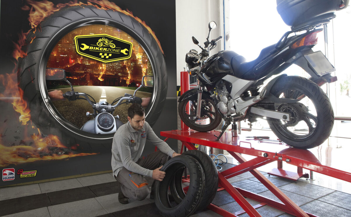 Grupo Soledad comienza su distribución de neumáticos para moto Avon Tyres 1 soledad moto