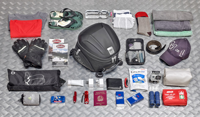 Amplía el volumen de carga de tu moto con estos accesorios de GIVI 1 st607items 1
