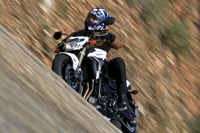 Las motos nuevas con más ofertas de 2016 1 suzukigsr750 2