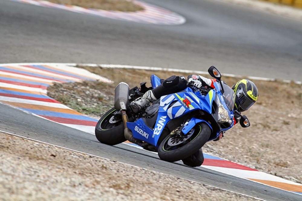 Prueba Suzuki GSX-R 1000 2015 en circuito: ¿Corto o largo? 1