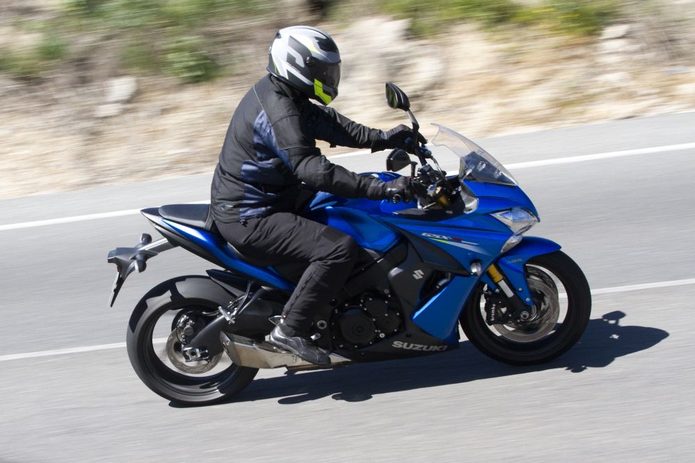 Prueba Suzuki GSX-S 1000 F: Mucho sport, menos turismo