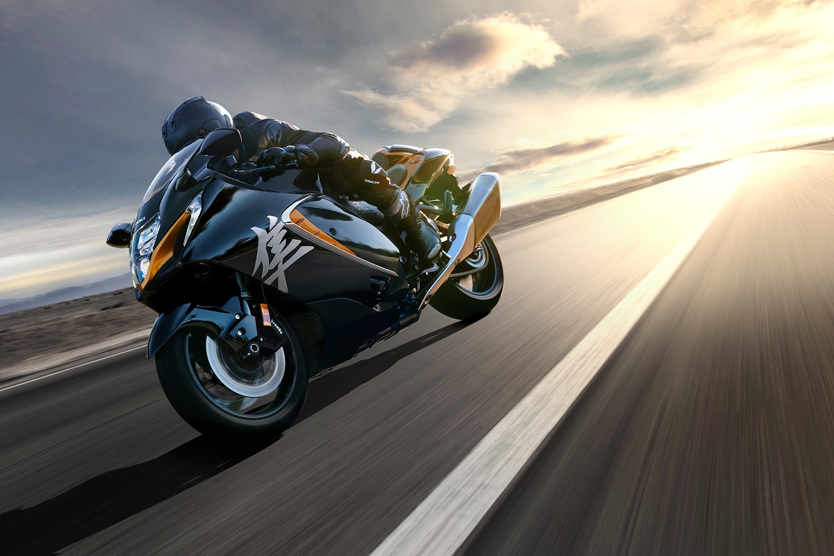 Suzuki Hayabusa GSX 1300 RR 2021: vuelve la Guerra Fría 6 suzukihayabusagsx1300rr 1