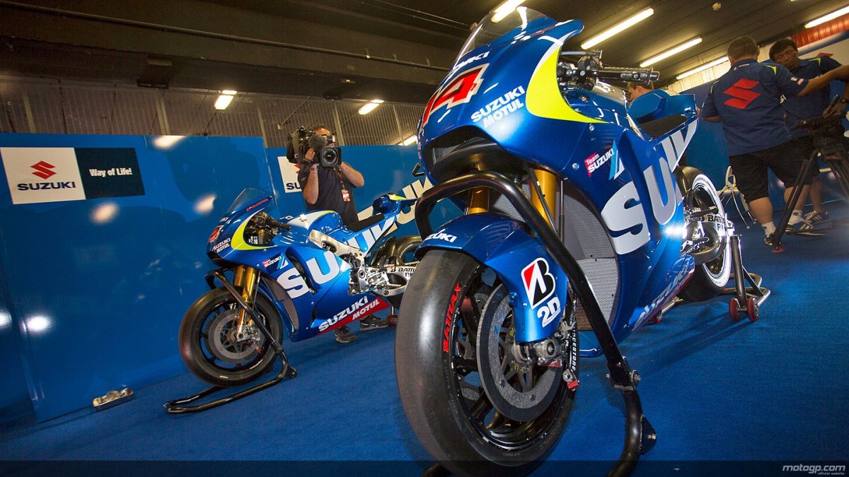 Disfruta con las mejores fotos de la Suzuki MotoGP en Montmeló 1 suzukimotogp005