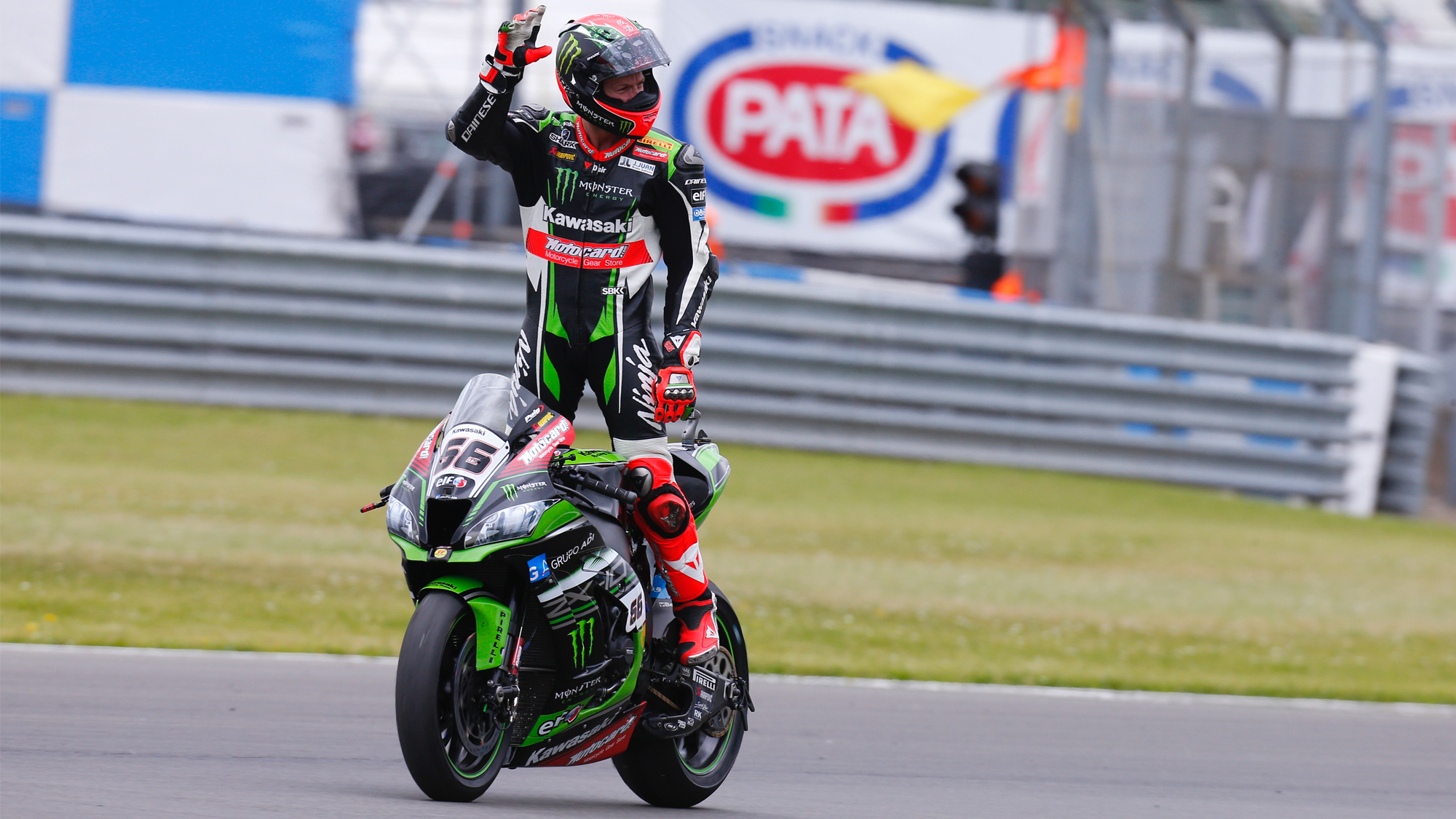 WSBK Donington Park: Tom Sykes suma su primera victoria de la temporada 5 sykesvictoriadoningtonpark