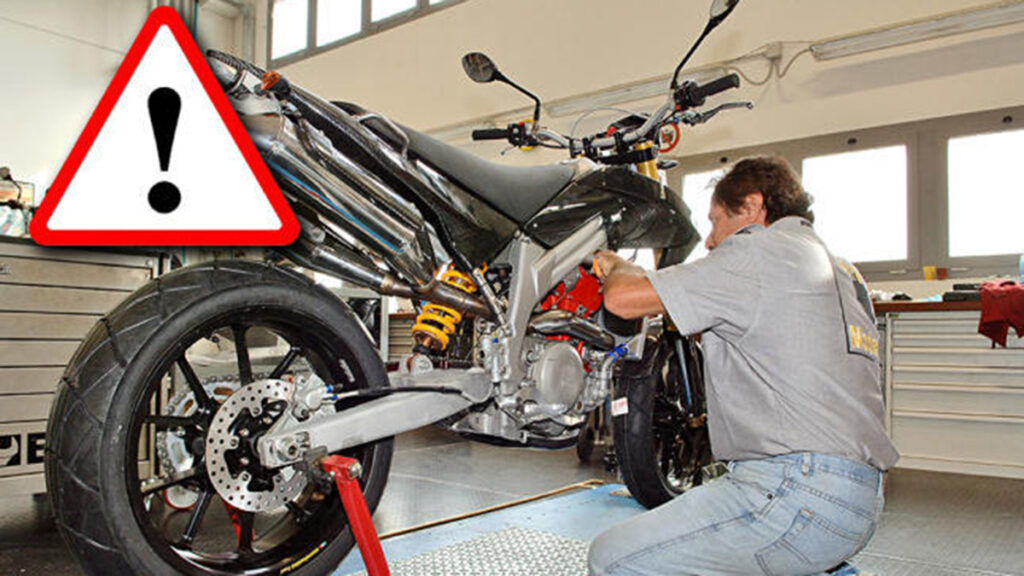 Cómo detectar y arreglar averías eléctricas en tu moto 21 taller 1 1