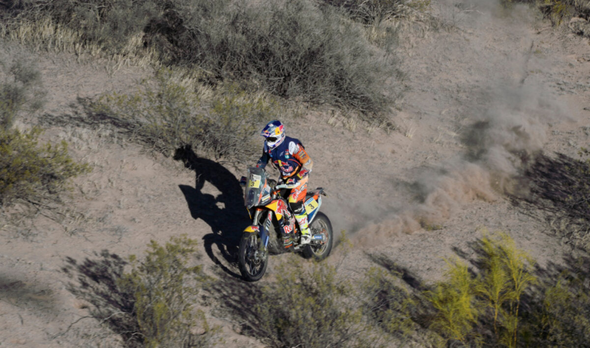 Toby Price vuelve a ganar y casi sentencia el Dakar 1 tobypriceliderdakar 1