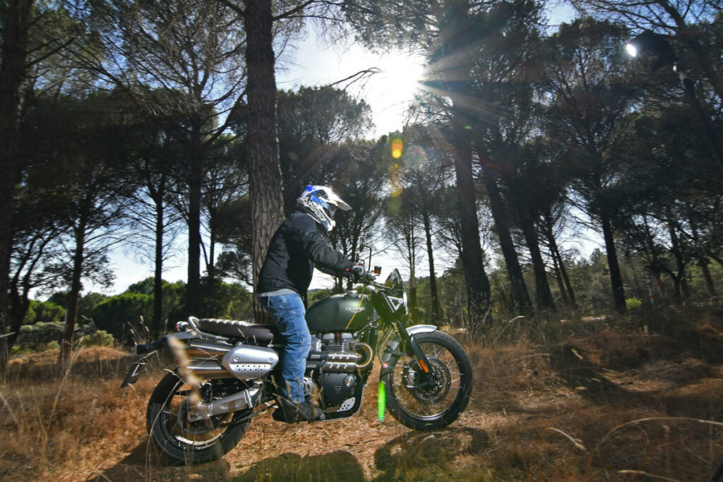 Triumph descuenta 500 € en compra <em>online</em> 1 triumph 8