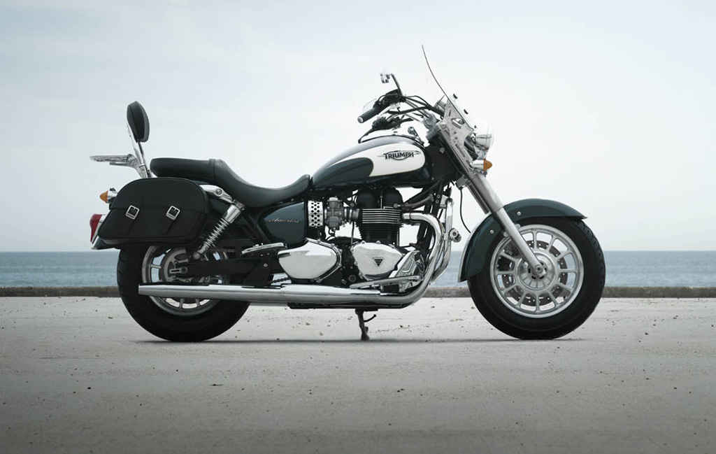 Triumph Boneville America 1 triumph bonneville america intermot