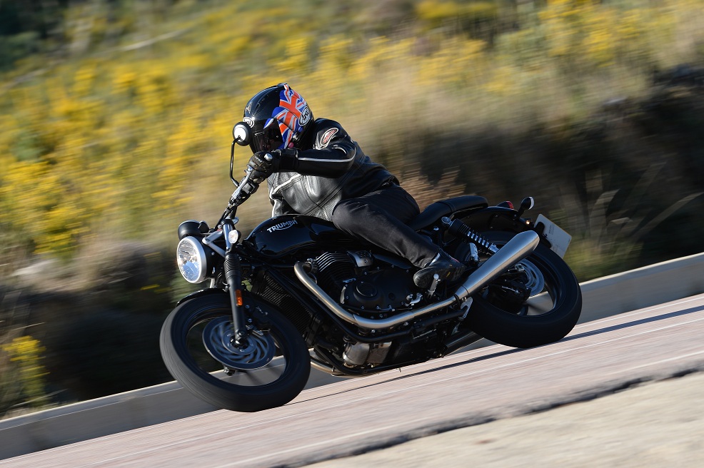 TRIUMPH BONNEVILLE STREET TWIN: nueva chica en la ciudad 1 triumphstreettwin 2