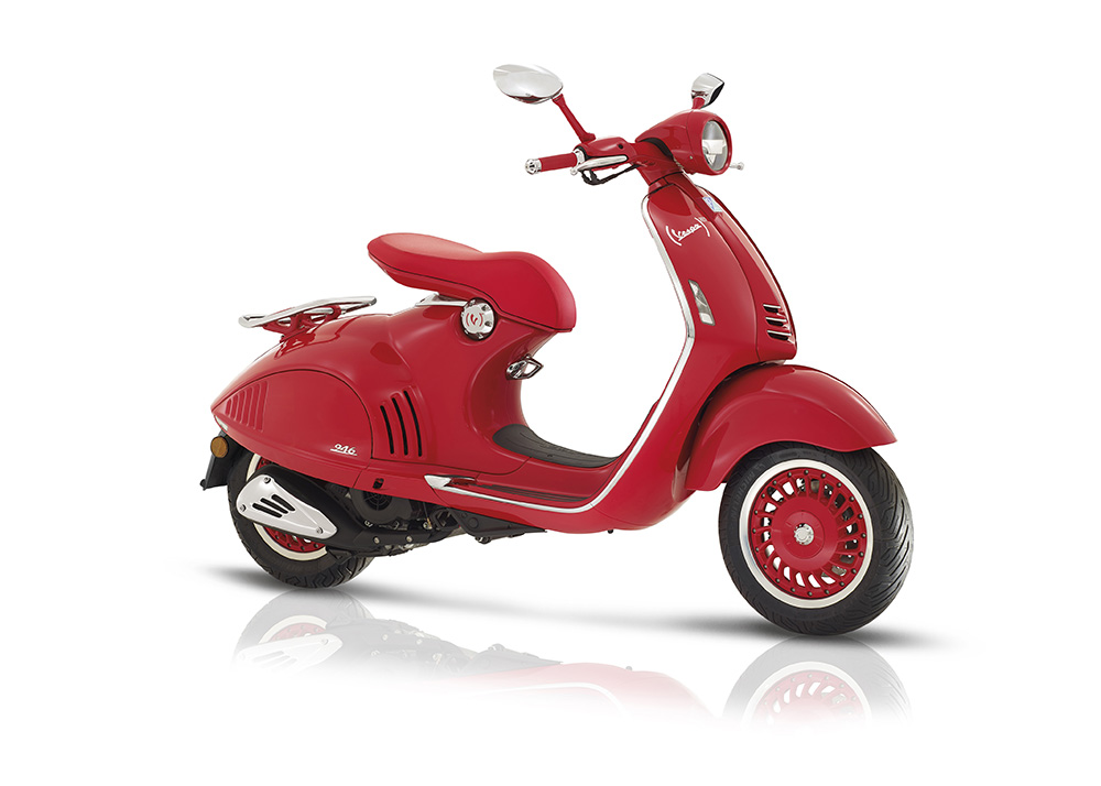 Nueva Vespa 946 Red en el Salón de Milán EICMA 2016