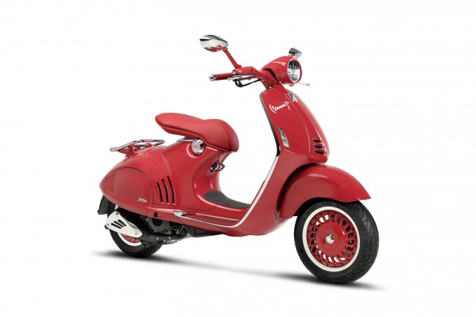 Vespa 946 Red: edición especial para luchar contra el SIDA