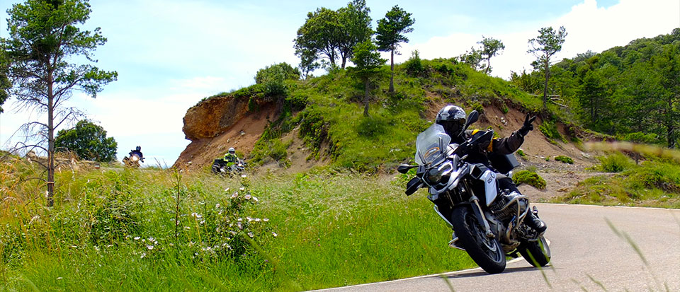 Los 50 mejores tramos de carretera para ir en moto... según Gustavo Cuervo 1 wildpyreneesheader