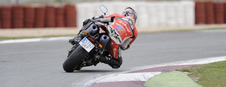 La Yamaha YZF R1 a prueba por lectores de Fórmula Moto 1 yamaha r1 formula moto