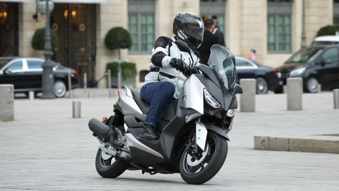 Cuáles son las multas por saltarse el estado de alarma con la moto 5 yamaha125 1