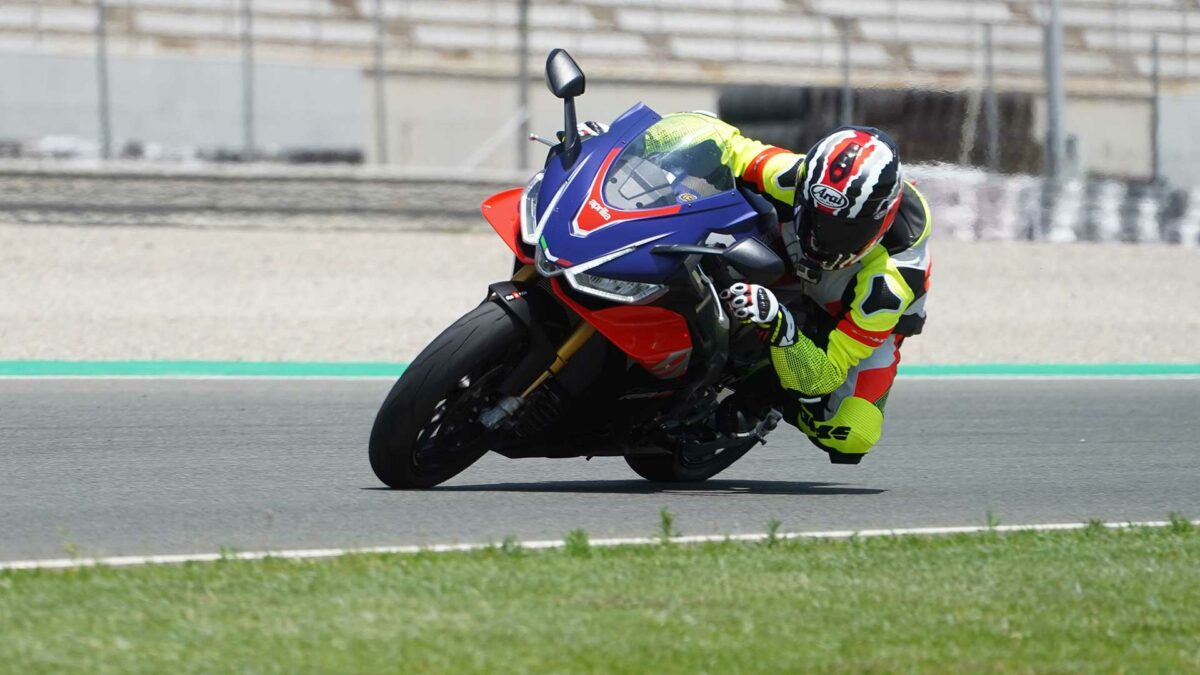 Prueba Aprilia RSV4 Factory 2021: ¡larga vida a la reina! 1 prueba-aprilia-rsv4-factory-2021