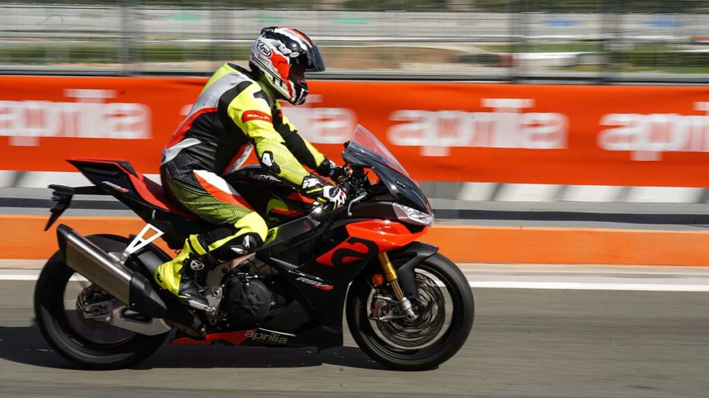 aprilia-rsv4-factory-2021