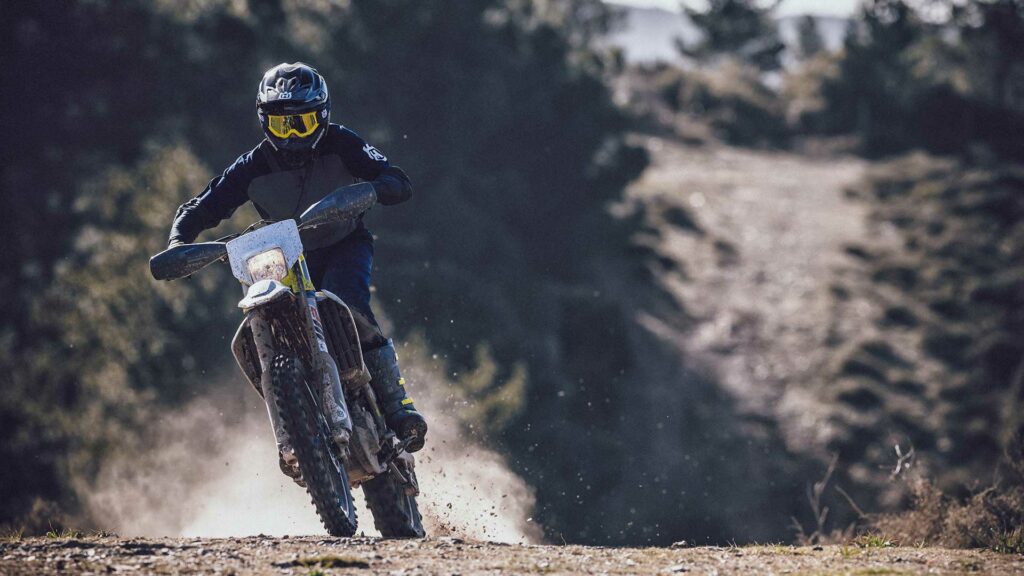 Nueva gama Husqvarna Enduro 2022: preparada para cualquier desafío 12 FE 450 2022 2
