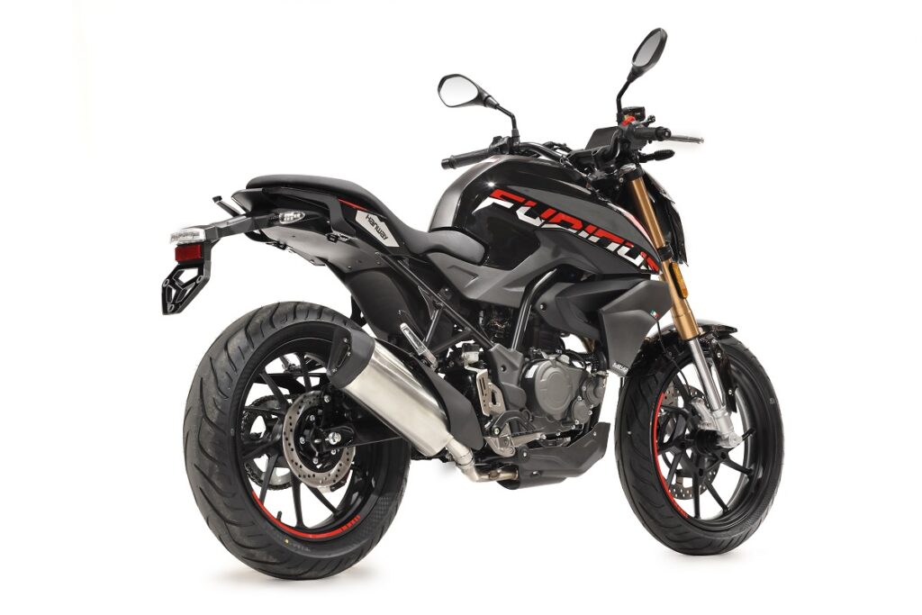 Voge 125R: este es su precio y las motos naked rivales 17 Hanway Forious NK125S