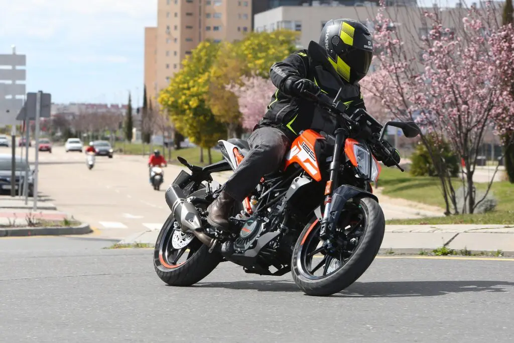 Las mejores motos de segunda mano para comprar 15 KTM 125 Duke